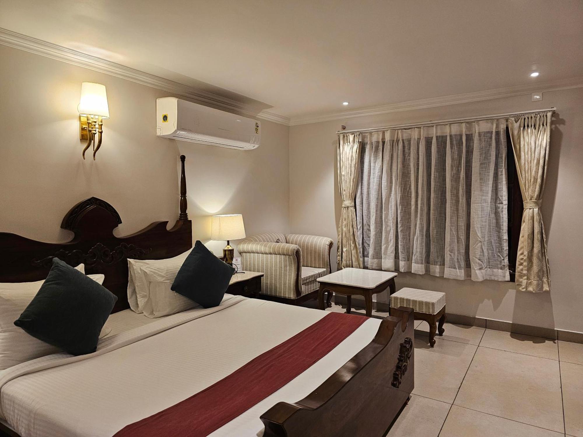 The Creek Boutique Resort & Spa 볼푸르 외부 사진