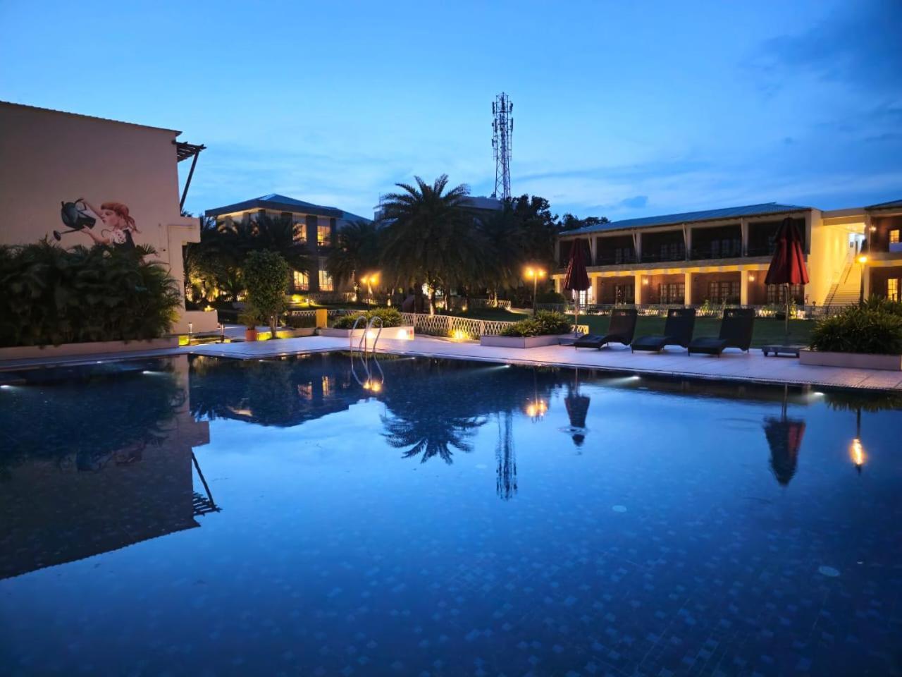 The Creek Boutique Resort & Spa 볼푸르 외부 사진